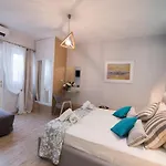 Lefkas &