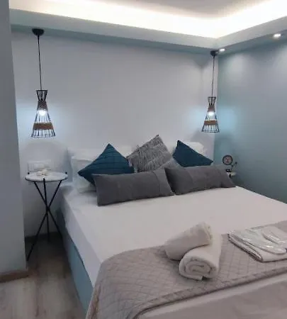 Apartament Lefkas & *