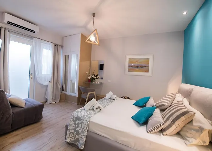Lefkas &